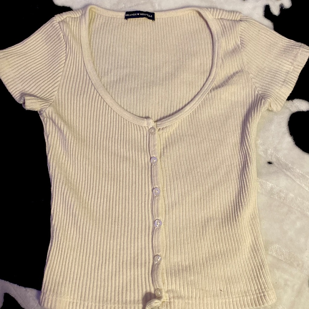 Brandy Melville Women's cream Crop-top